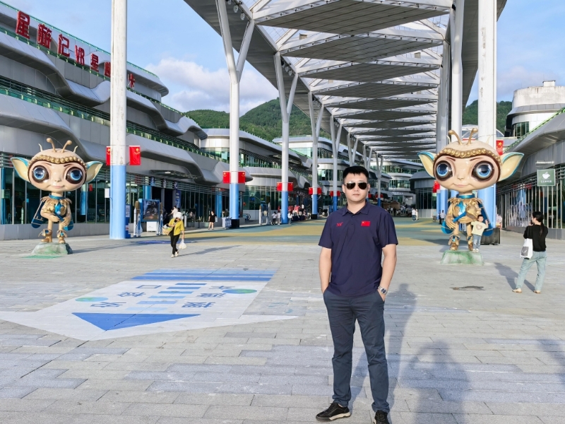 Mr王的第一张照片--钦州闪婚服务中心